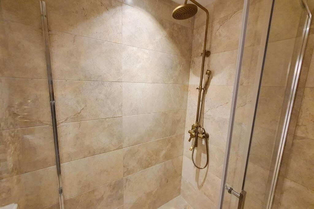 Luxury Green Apartment 프리슈티나 외부 사진